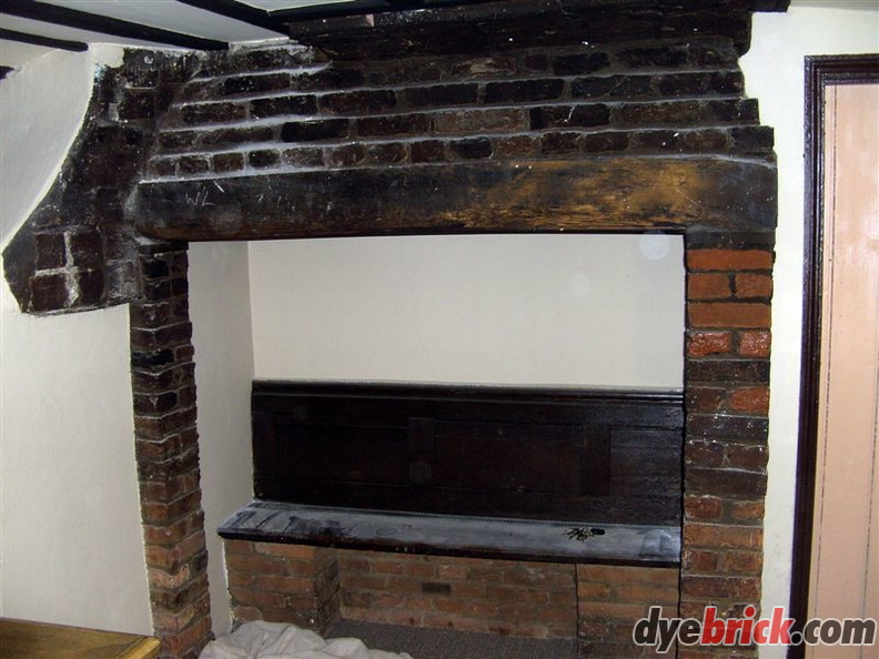 3rd Fireplace before.jpg